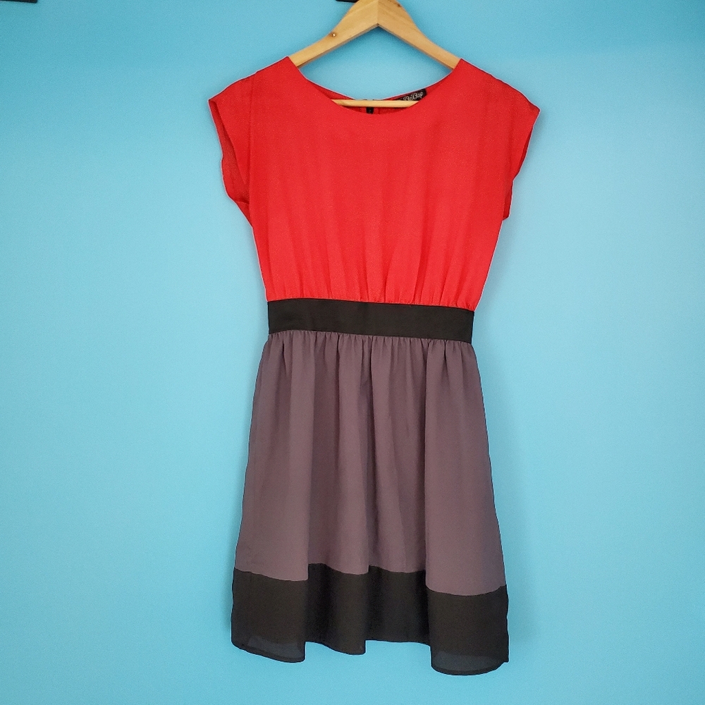 BeBop Dress Size Small Lightweight Above Knee Length